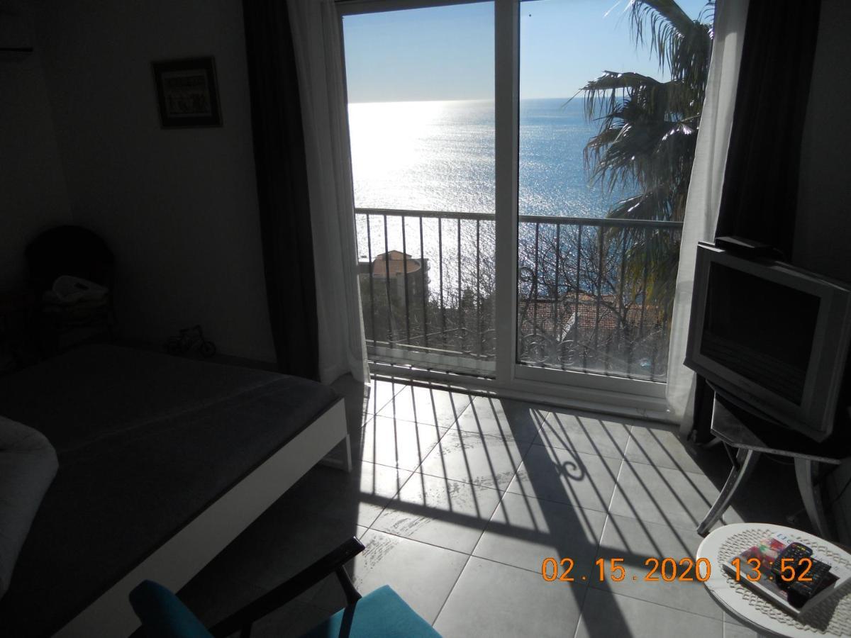 Blue Horizon Apartment Добра вода Екстериор снимка