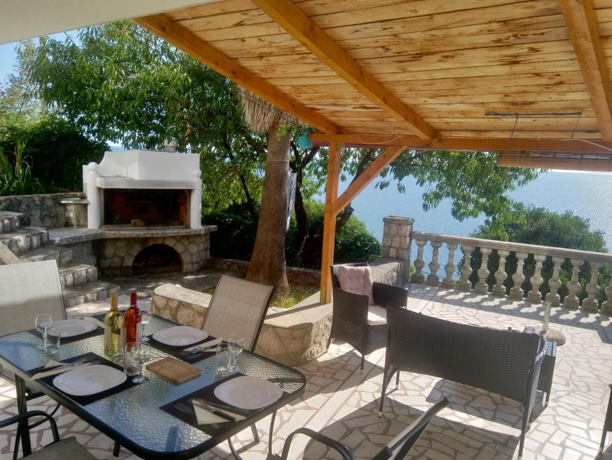 Blue Horizon Apartment Добра вода Екстериор снимка