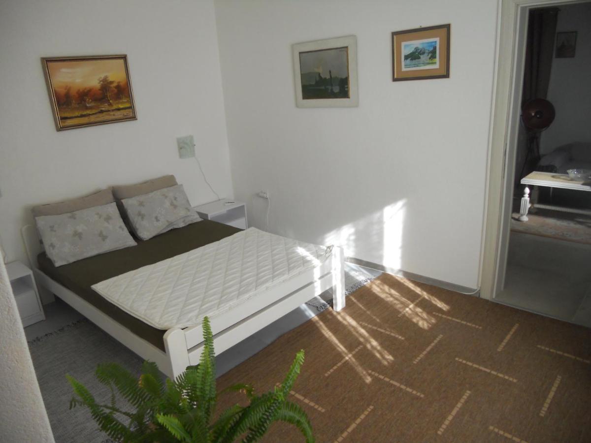 Blue Horizon Apartment Добра вода Екстериор снимка