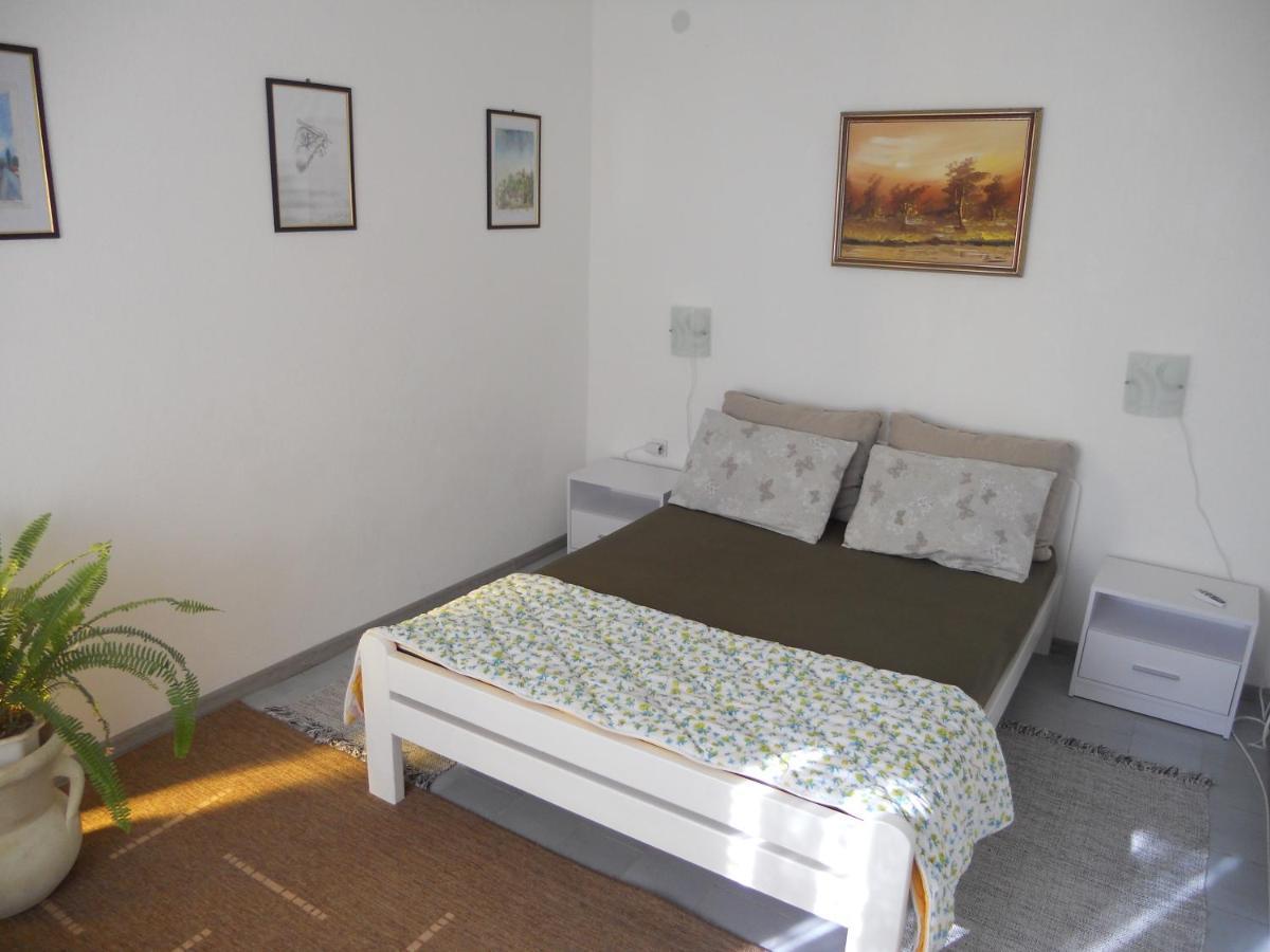 Blue Horizon Apartment Добра вода Екстериор снимка