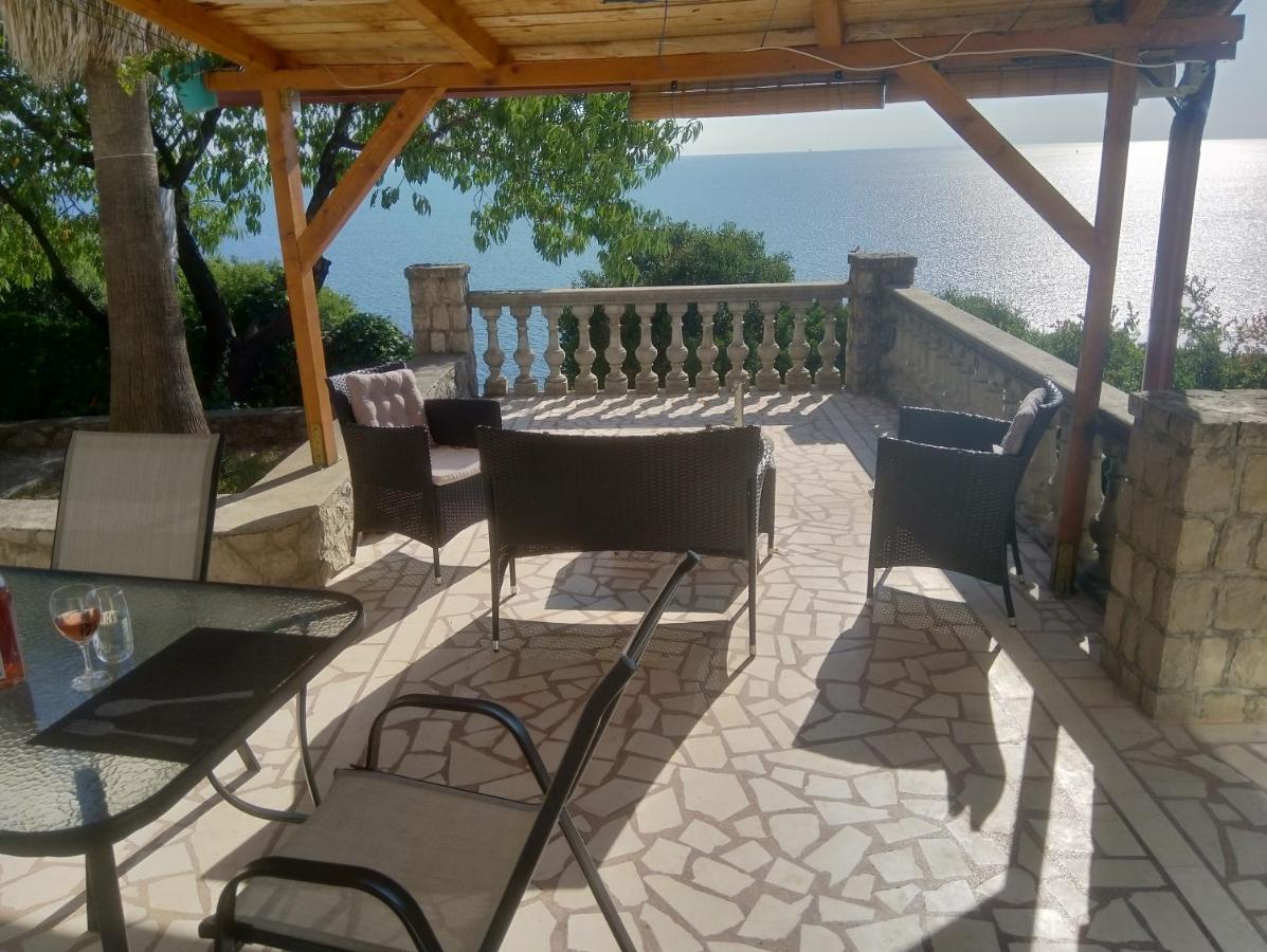 Blue Horizon Apartment Добра вода Екстериор снимка