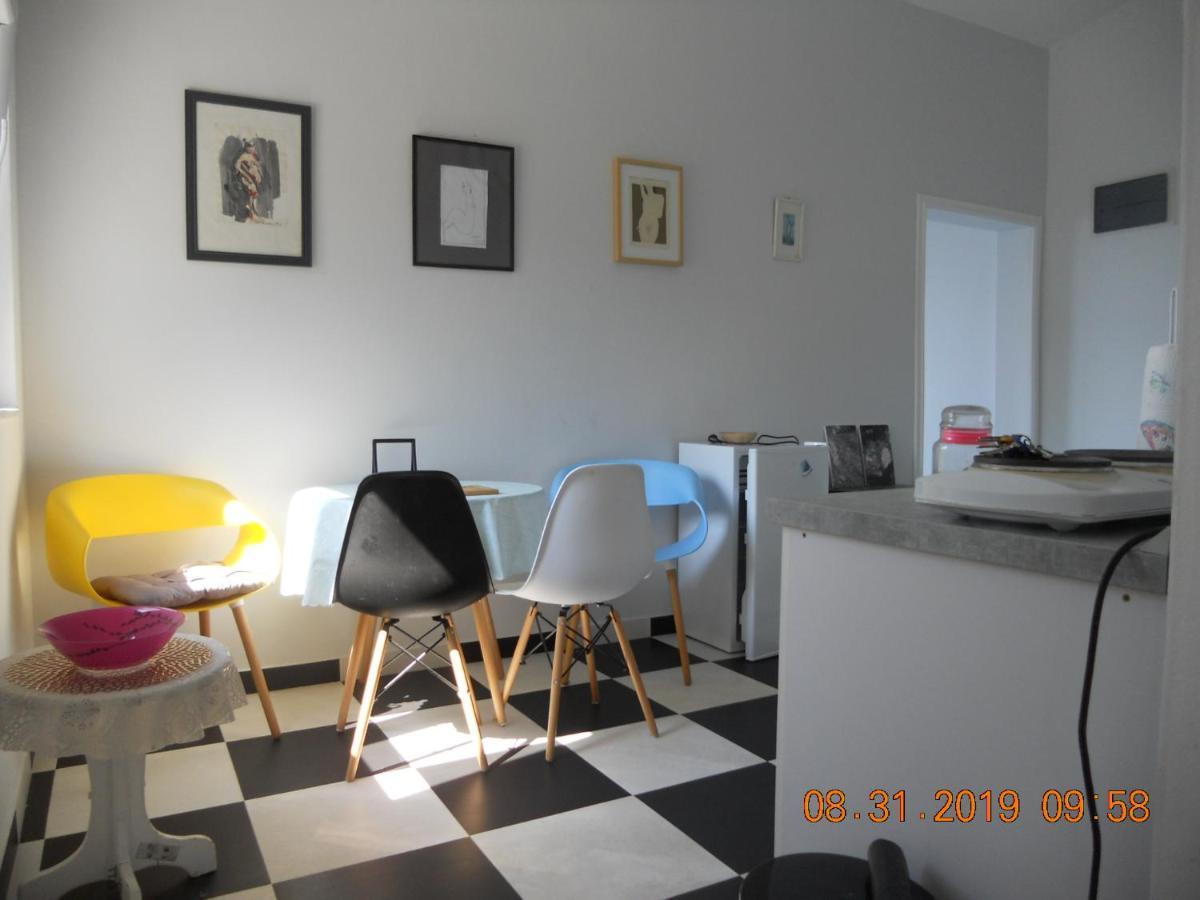 Blue Horizon Apartment Добра вода Екстериор снимка