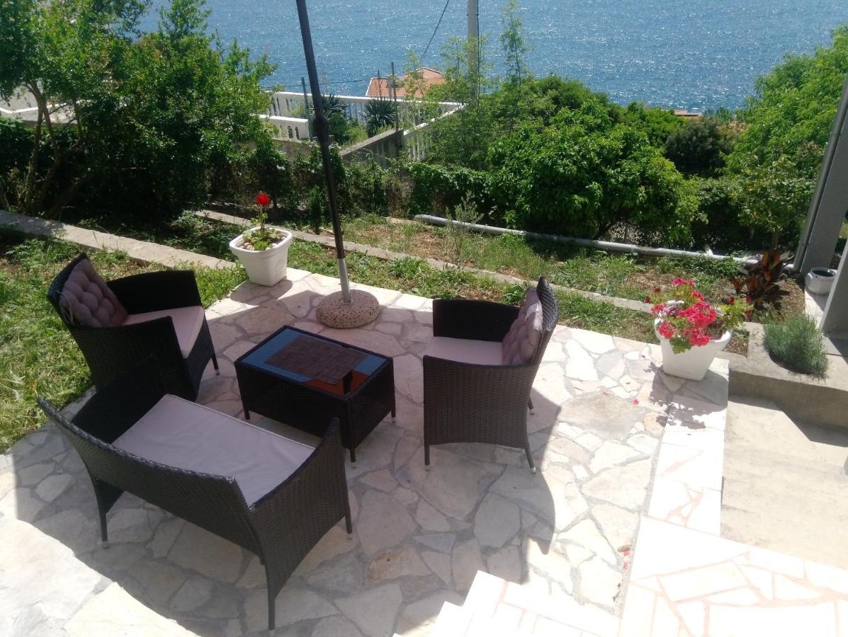 Blue Horizon Apartment Добра вода Екстериор снимка